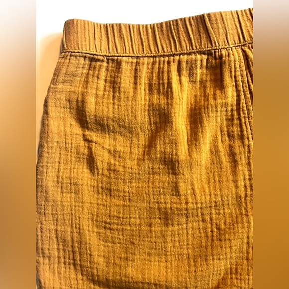 Universal Thread Cotton Crinkle Women's Mustard Yellow Shorts Size Medium - Picture 11 of 12